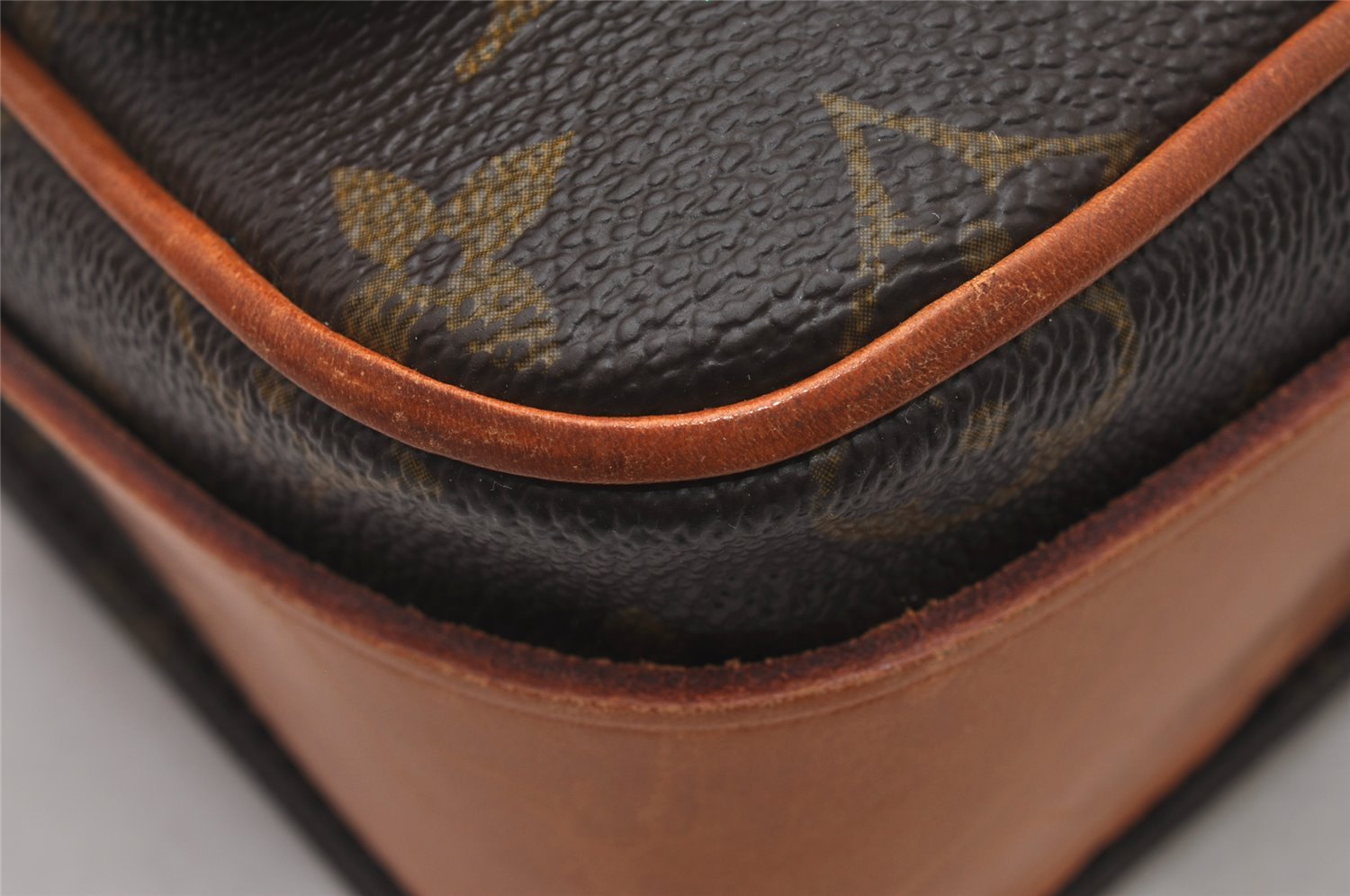 Authentic Louis Vuitton Monogram Cartouchiere MM M51253 Shoulder Cross Bag 5773I