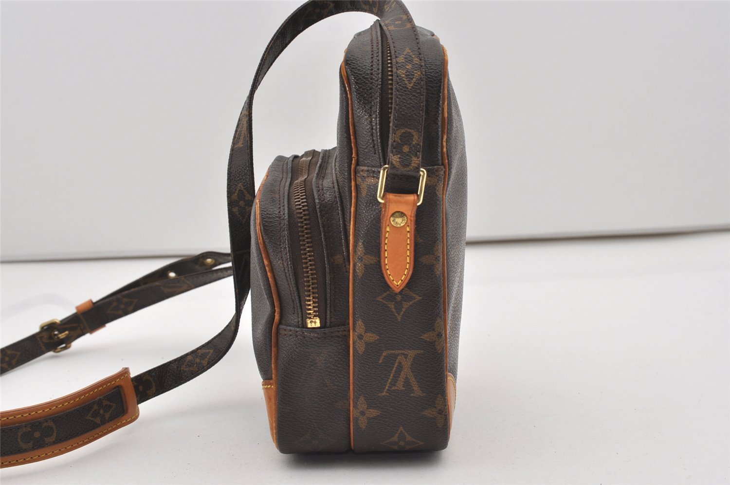 Authentic Louis Vuitton Monogram Amazone Shoulder Cross Body Bag M45236 LV 5775I