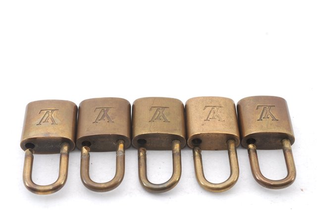 Authentic LOUIS VUITTON Padlock Gold 10Set LV 5779C