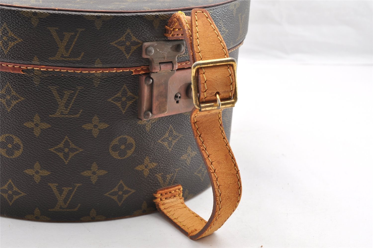 Authentic Louis Vuitton Monogram Boite Chapeaux 30 Hat Box M23626 LV 5786I