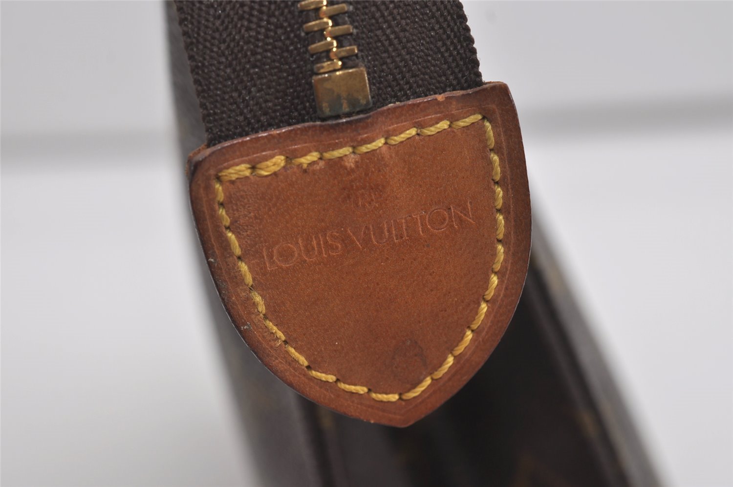 Authentic Louis Vuitton Monogram Poche Toilette 26 M47542 Cosmetics Pouch 5789I