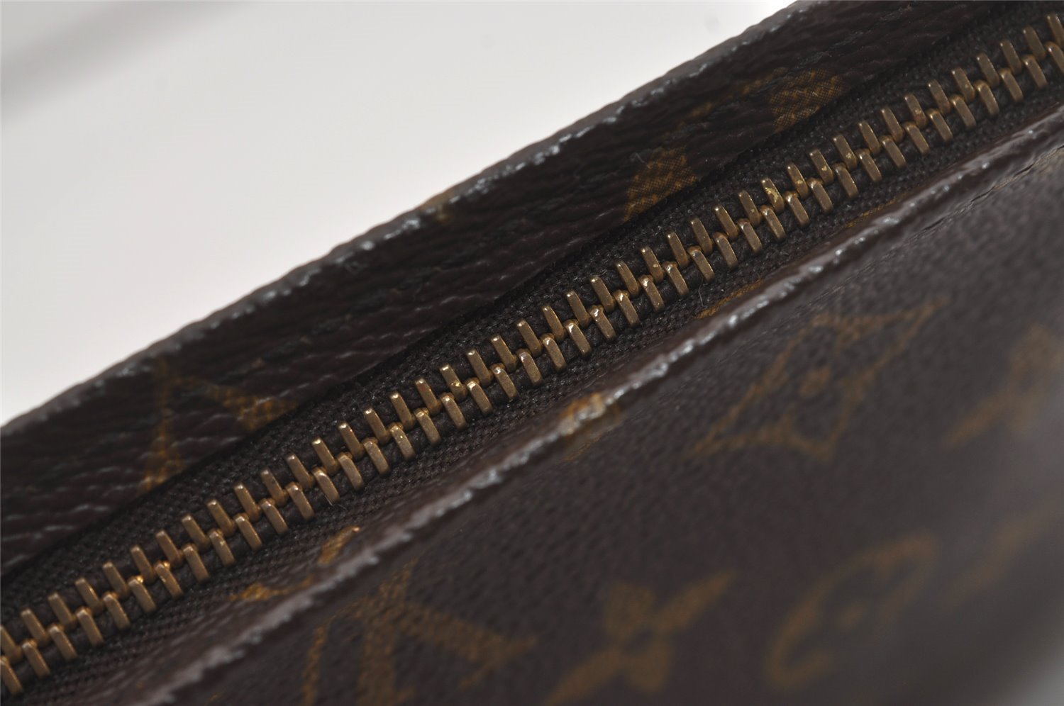 Authentic Louis Vuitton Monogram Poche Toilette 26 M47542 Cosmetics Pouch 5789I