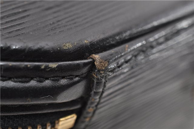 Authentic LOUIS VUITTON Epi Cannes Cosmetic Hand Bag Black M48032 LV 5806C