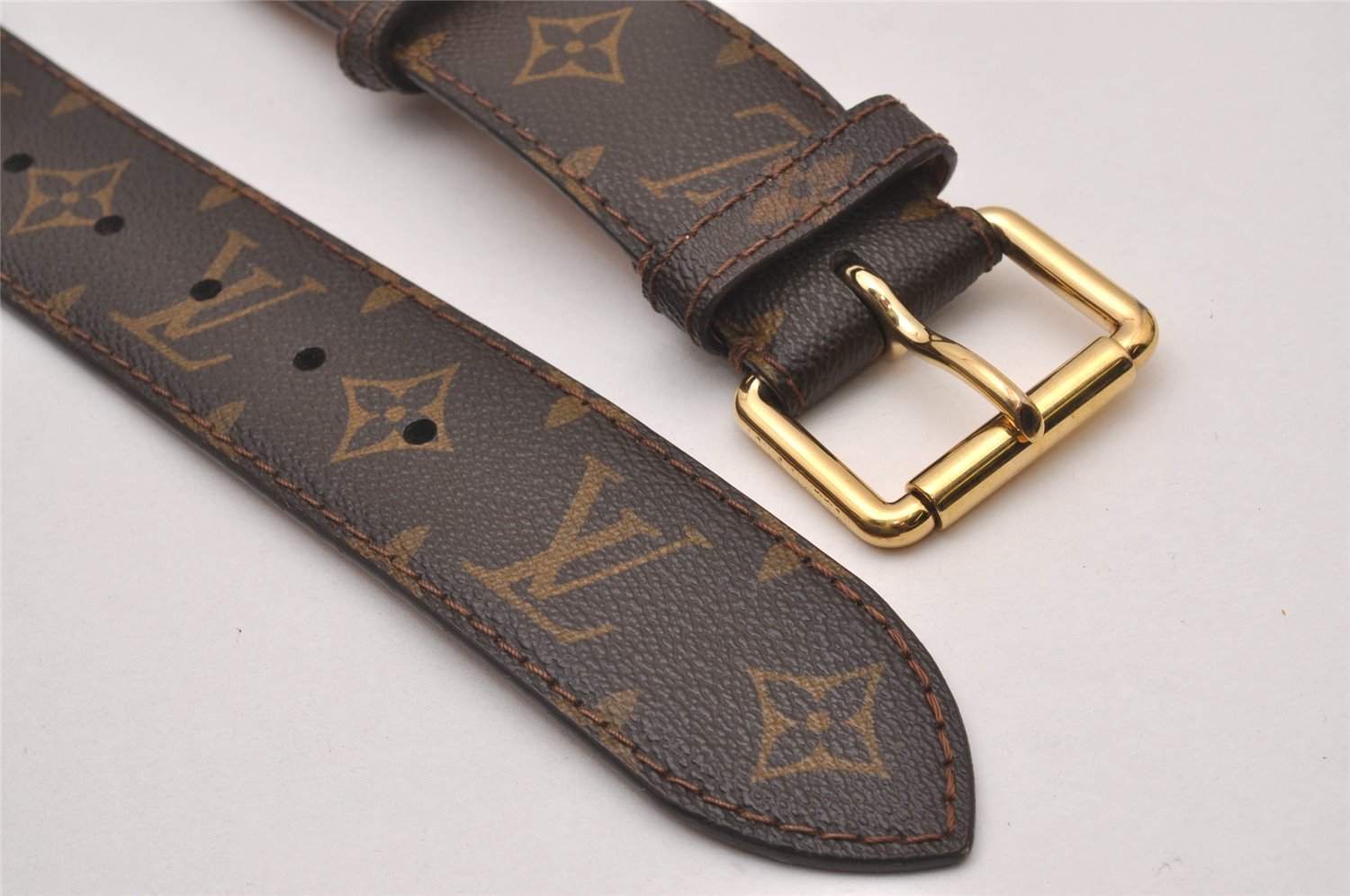 Authentic Louis Vuitton Monogram Ceinture Pochette Belt Waist Bag M6933U 5817I