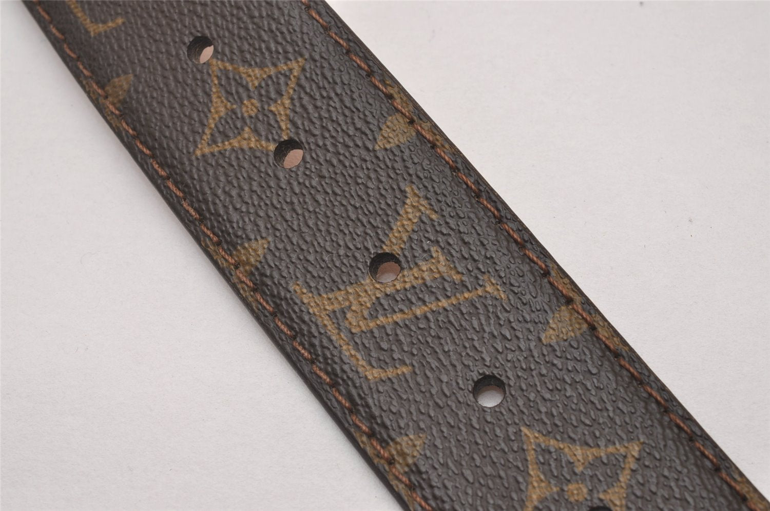 Authentic Louis Vuitton Monogram Ceinture Pochette Belt Waist Bag M6933U 5817I