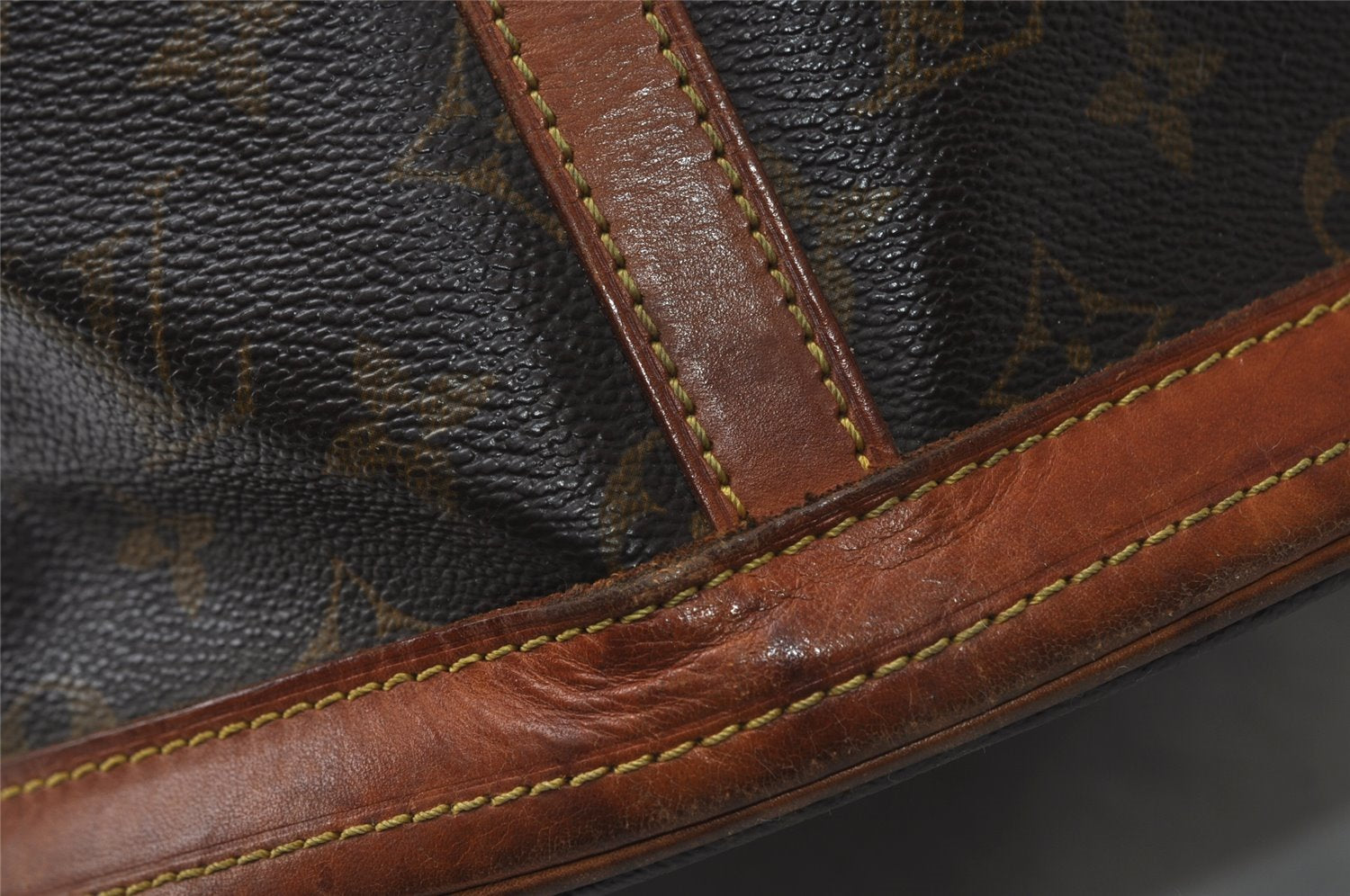 Authentic Louis Vuitton Monogram Bucket GM Shoulder Tote Bag M42236 Junk 5819I