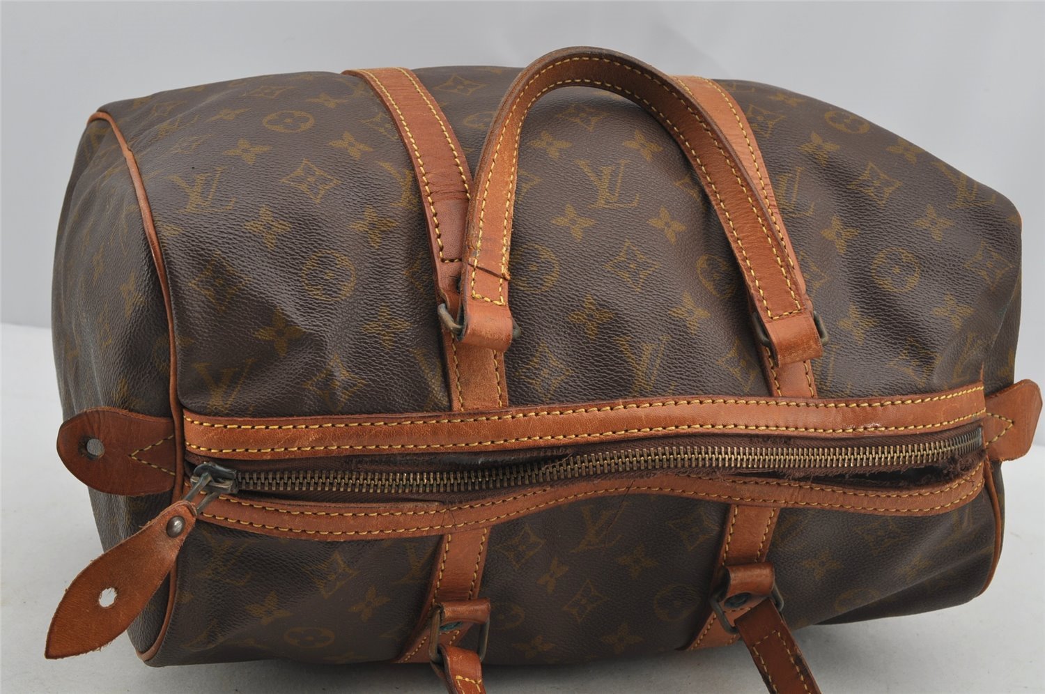 Authentic Louis Vuitton Monogram Sac Souple 35 Boston Bag Old Model Junk 5820I