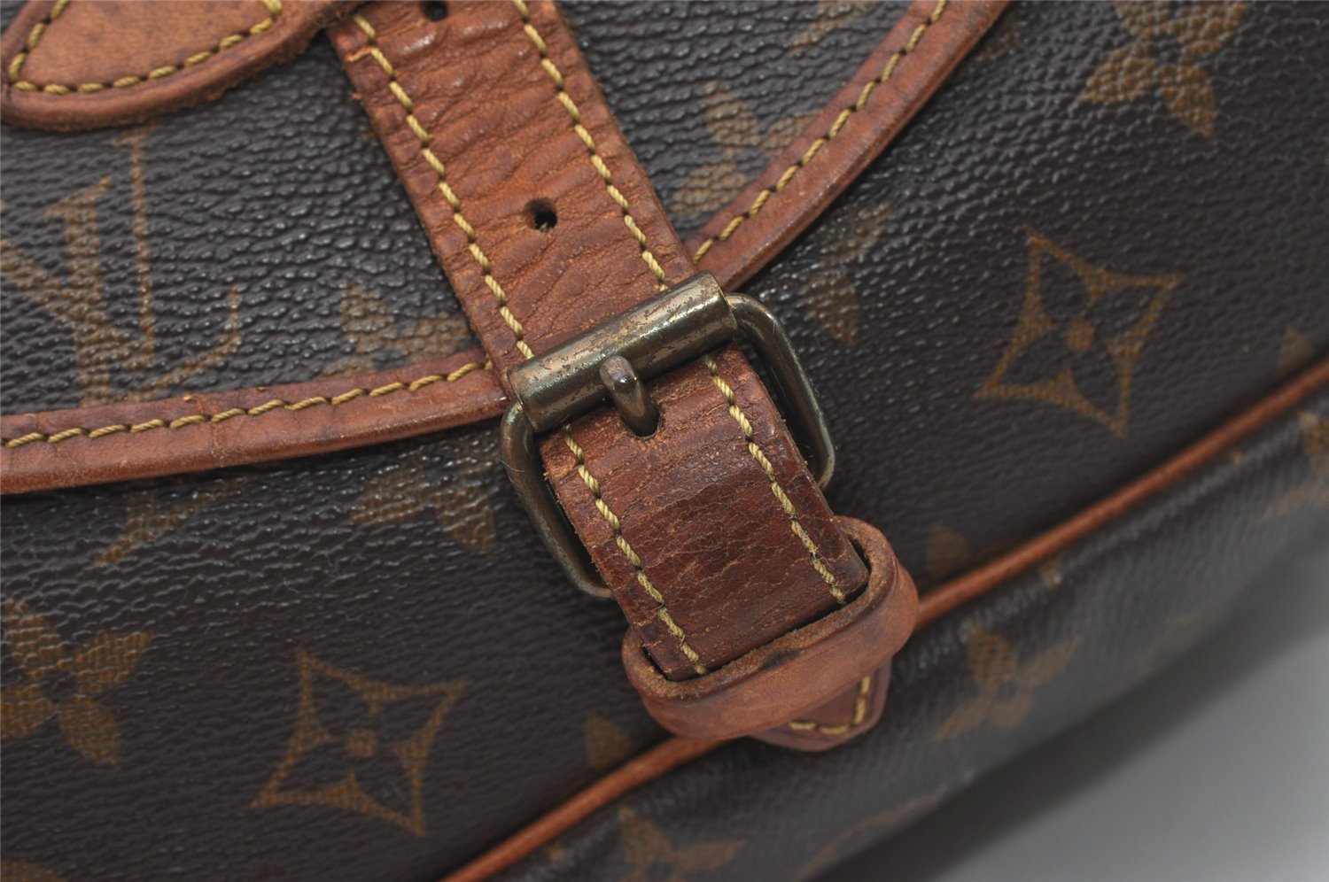 Authentic Louis Vuitton Monogram Saumur 30 Shoulder Cross Bag M42256 LV 5830I