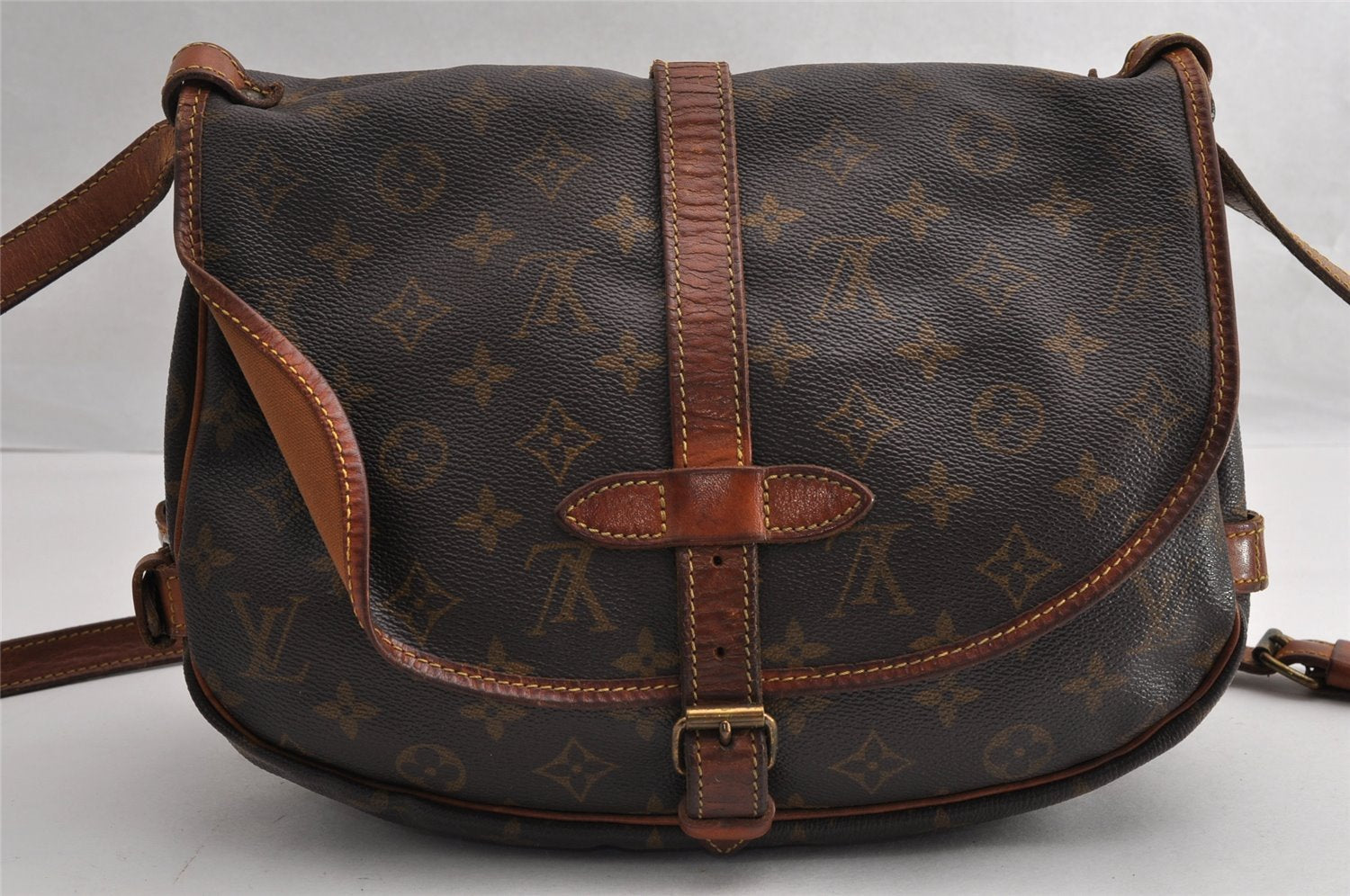 Authentic Louis Vuitton Monogram Saumur 30 Shoulder Cross Bag M42256 LV 5831I