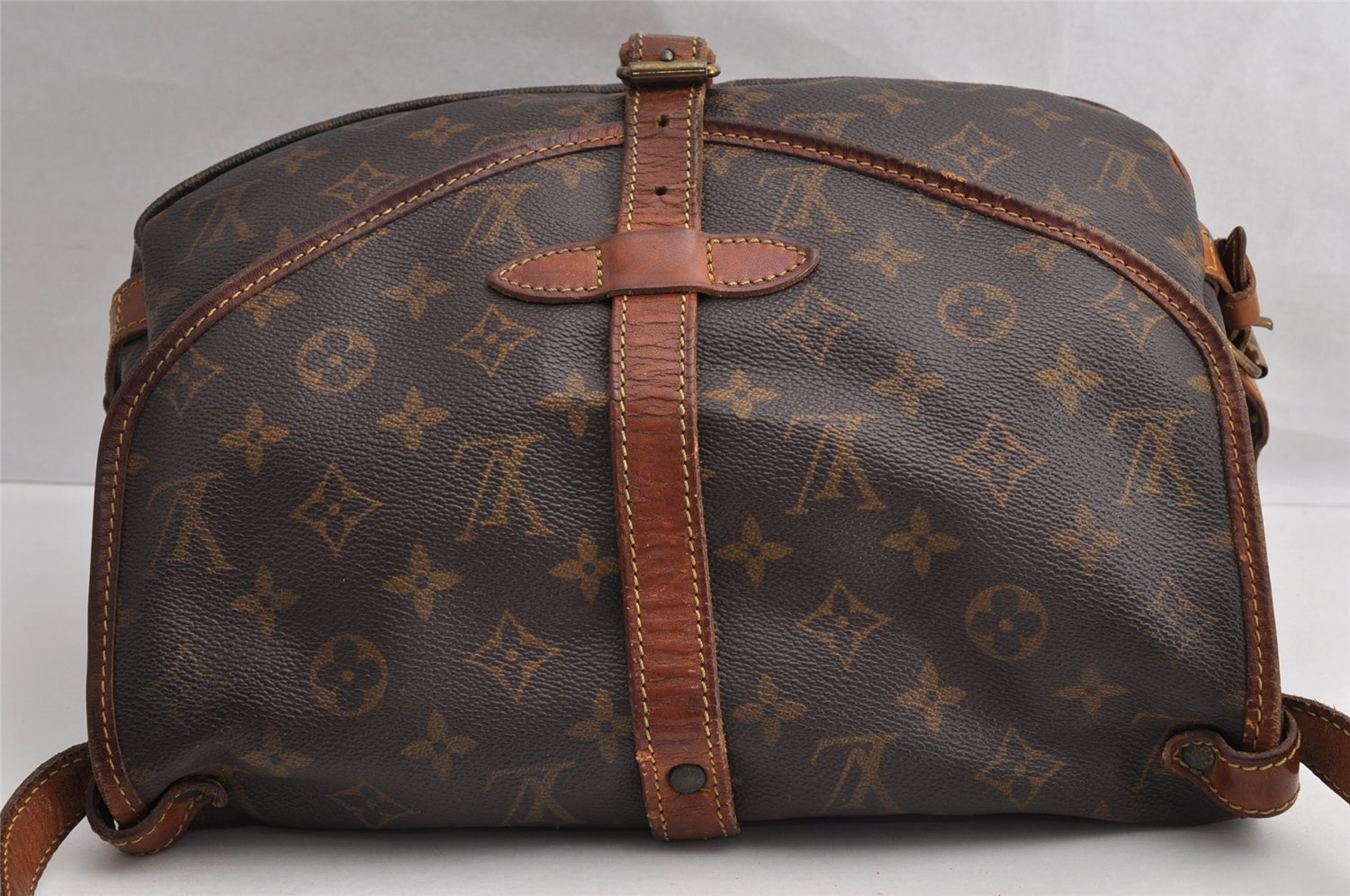 Authentic Louis Vuitton Monogram Saumur 30 Shoulder Cross Bag M42256 LV 5831I
