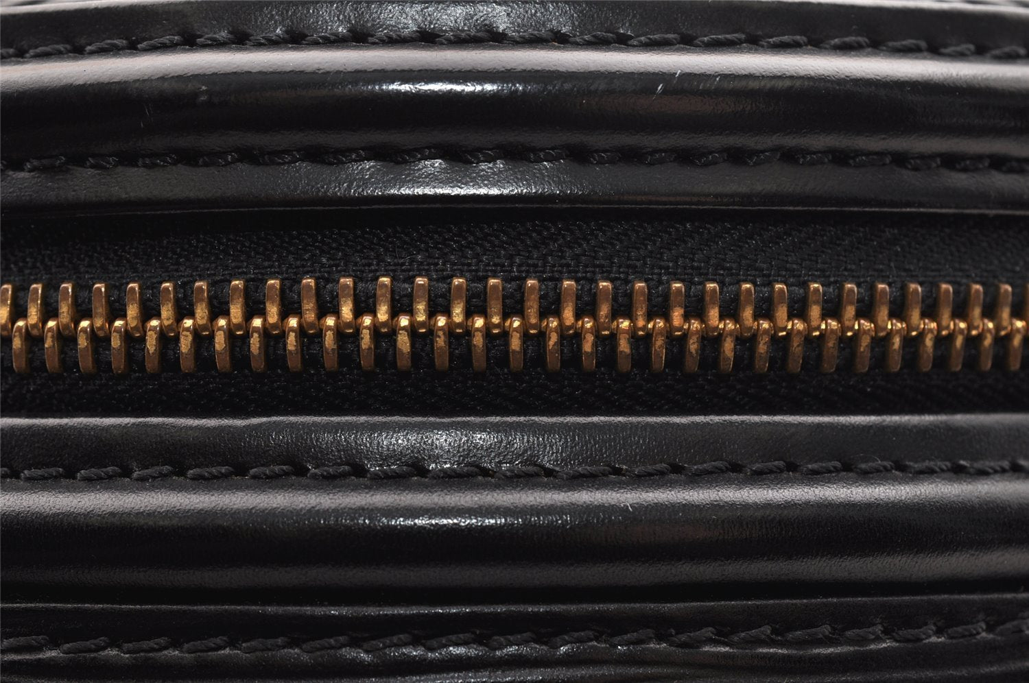 Authentic Louis Vuitton Epi Cannes Cosmetic Hand Bag Purse Black M48032 LV 5851I