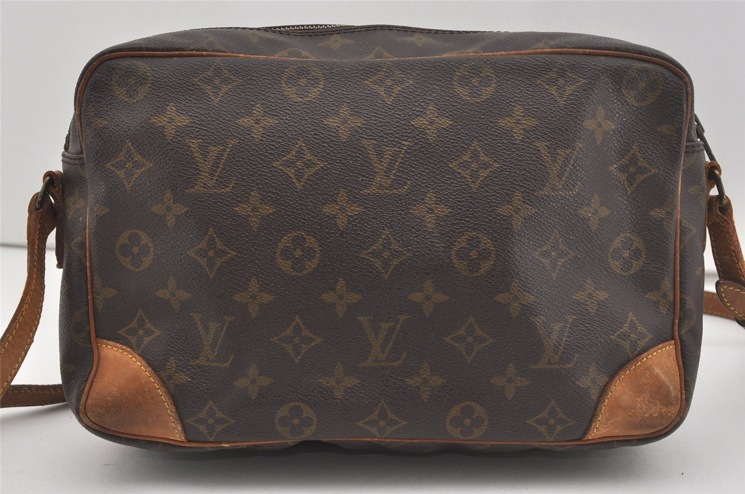 Authentic Louis Vuitton Monogram Trocadero 30 Shoulder Cross Bag M51272 LV 5862I