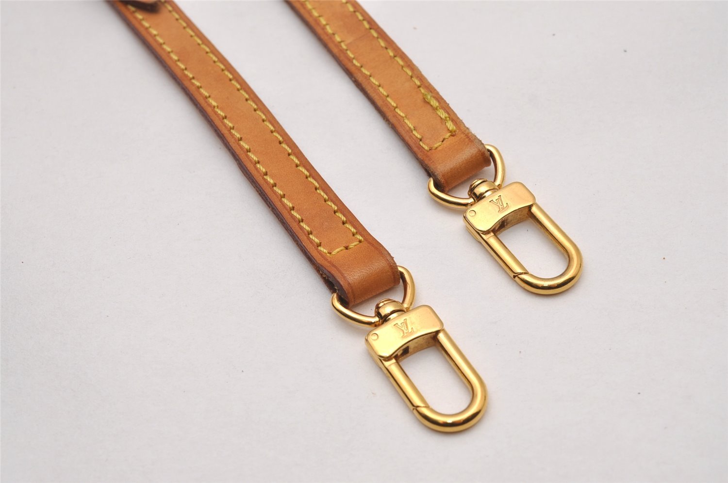 Authentic Louis Vuitton Leather Shoulder Strap Beige 41.3-46.9