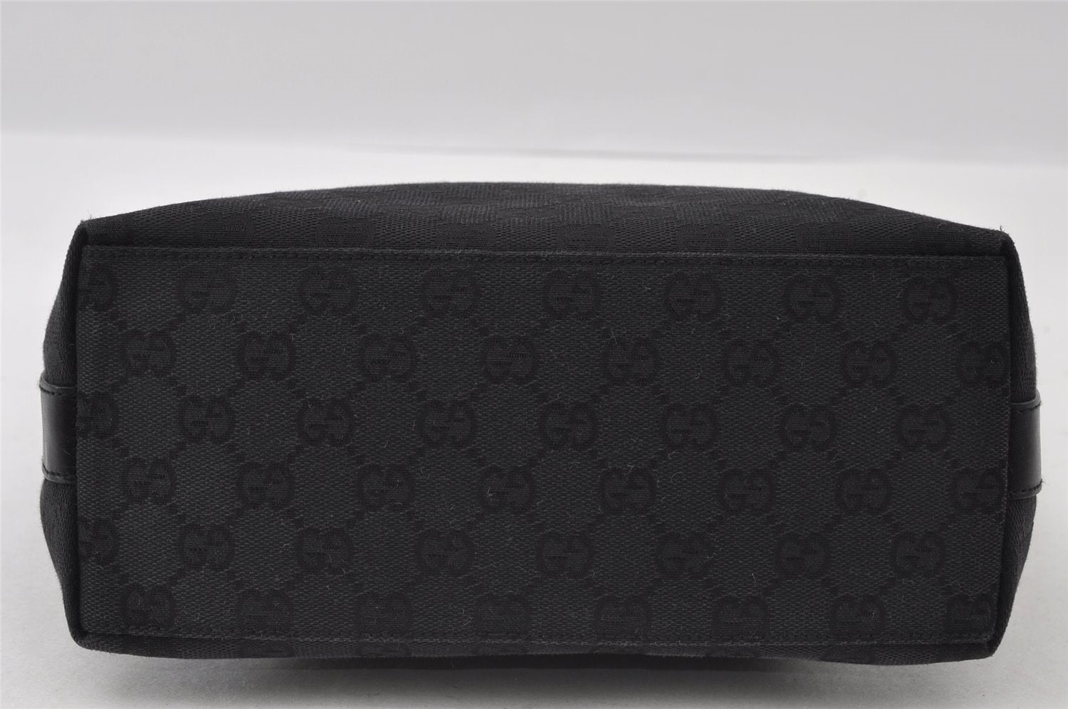 Authentic GUCCI Vintage Shoulder Bag Purse GG Canvas Leather 0000602 Black 5890I