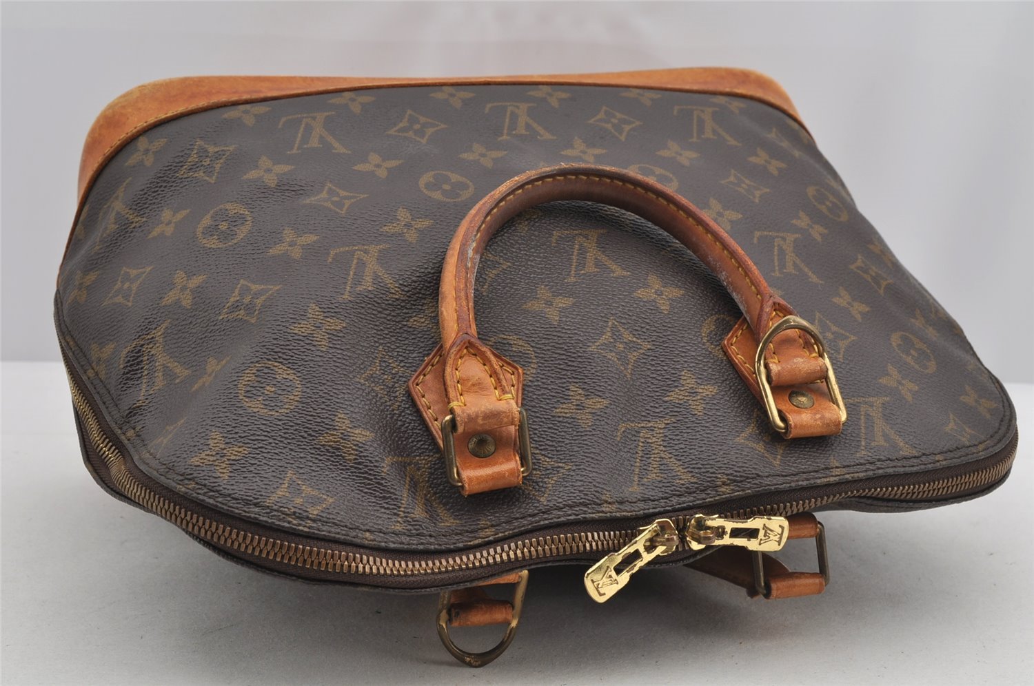 Authentic Louis Vuitton Monogram Alma Hand Bag Purse M51130 LV 5892I