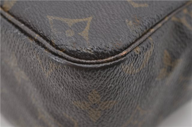 Auth LOUIS VUITTON Monogram Trousse Toilette 28 Clutch Hand Bag M47522 LV 5904C