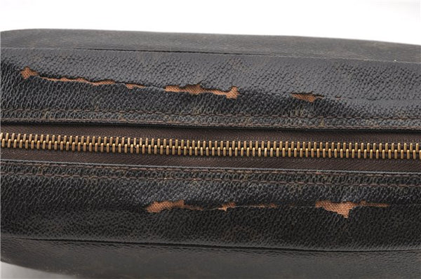 Auth LOUIS VUITTON Monogram Trousse Toilette 28 Clutch Hand Bag M47522 LV 5904C