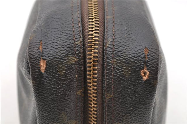 Auth LOUIS VUITTON Monogram Trousse Toilette 28 Clutch Hand Bag M47522 LV 5904C
