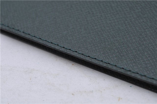 Auth LOUIS VUITTON Taiga Japan 15th Anniversary Documents Case Green LV 5912C