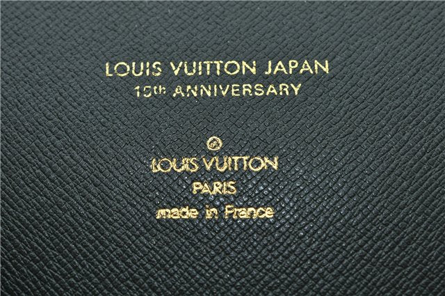 Auth LOUIS VUITTON Taiga Japan 15th Anniversary Documents Case Green LV 5912C