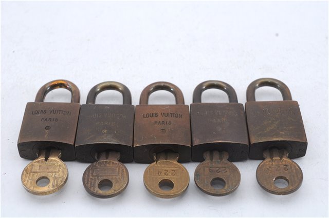 Authentic Louis Vuitton Padlock and Key 10Set Old Model LV 5913D