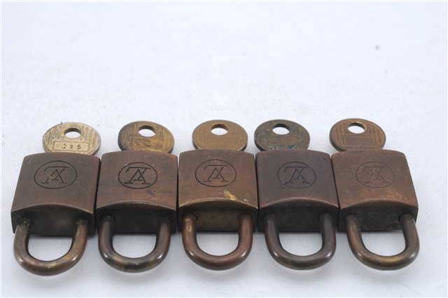 Authentic Louis Vuitton Padlock and Key 10Set Old Model LV 5913D