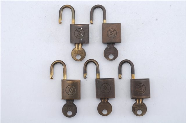 Authentic Louis Vuitton Padlock and Key 10Set Old Model LV 5913D