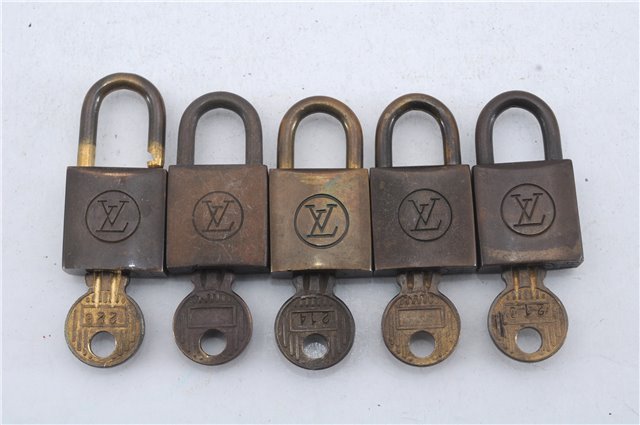 Authentic Louis Vuitton Padlock and Key 10Set Old Model LV 5913D