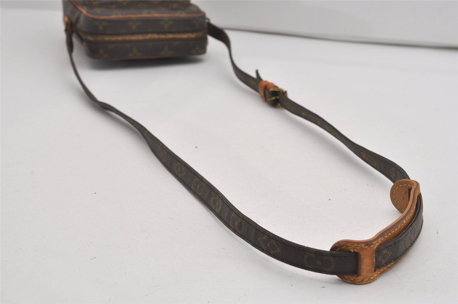 Authentic Louis Vuitton Monogram Amazone Shoulder Cross Body Bag M45236 LV 5918I