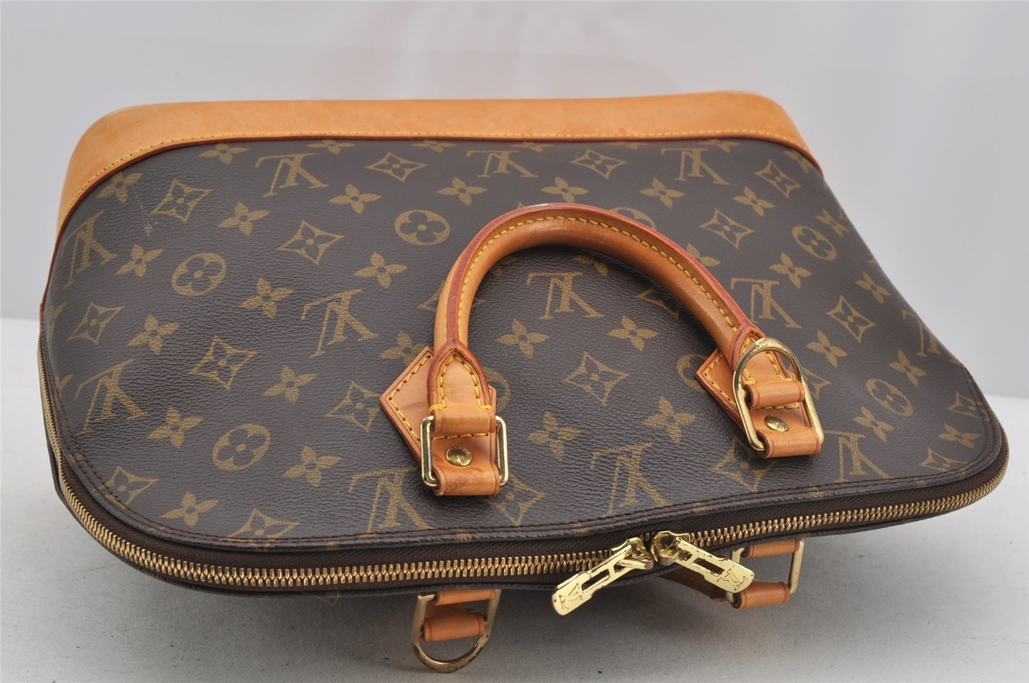Authentic Louis Vuitton Monogram Alma Hand Bag Purse M51130 LV 5920I