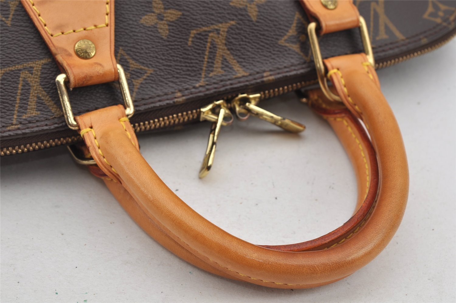 Authentic Louis Vuitton Monogram Alma Hand Bag Purse M51130 LV 5920I