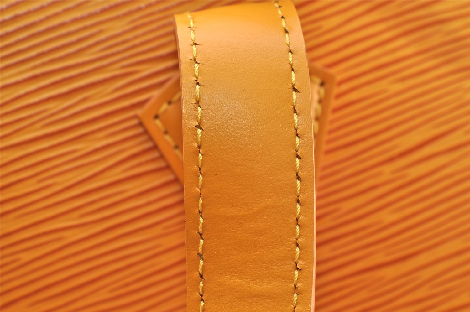 Authentic Louis Vuitton Epi Lussac Shoulder Tote Bag Yellow M52289 LV 5923I