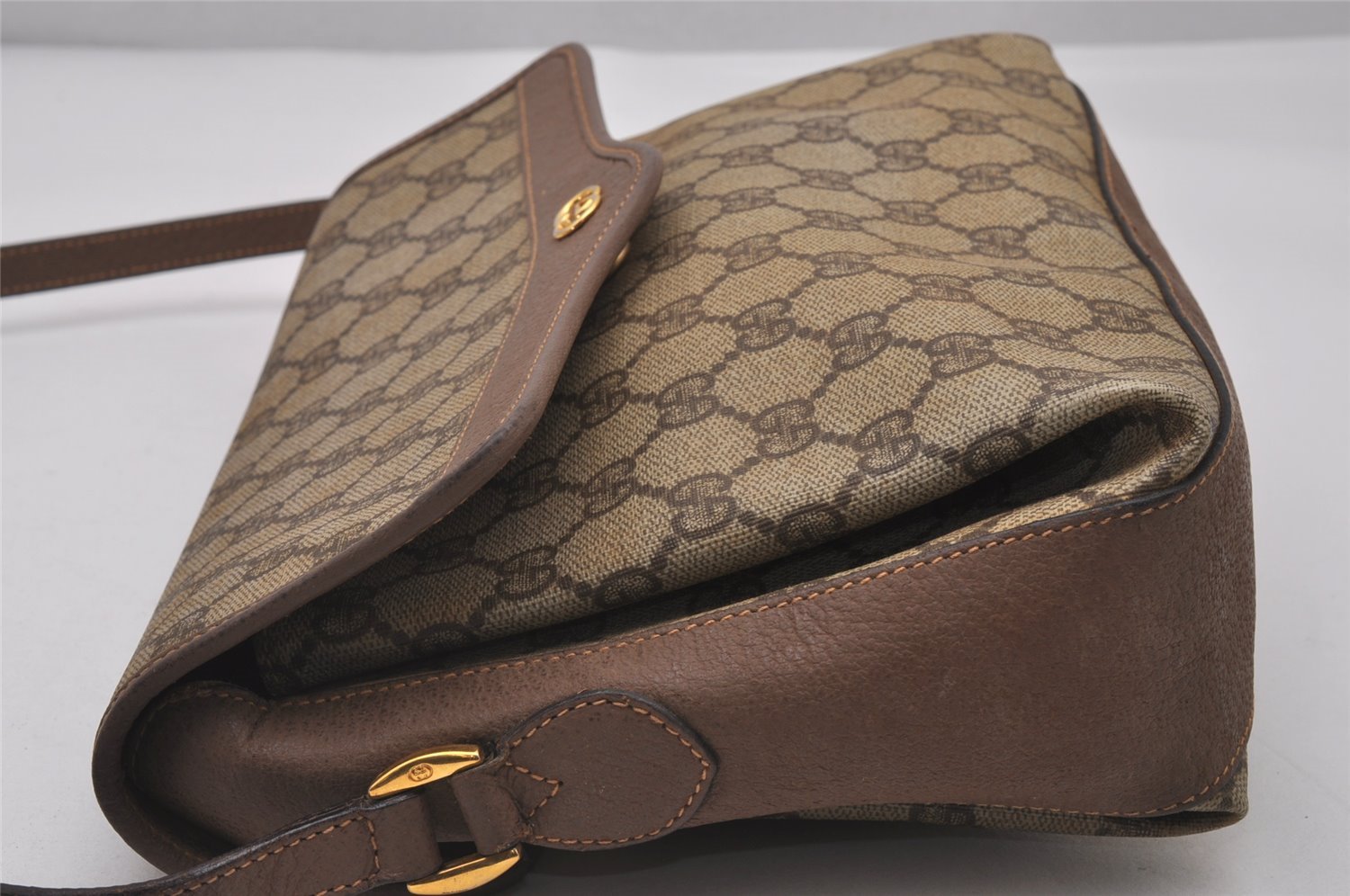 Authentic GUCCI Shoulder Cross Body Bag Purse GG PVC Leather Brown Junk 5925I
