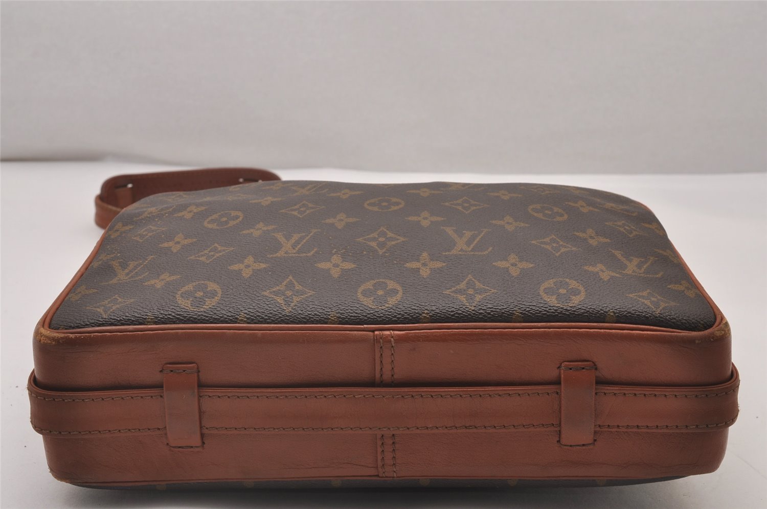 Authentic Louis Vuitton Monogram Sac Bandouliere 30 Shoulder Bag Old Model 5986I