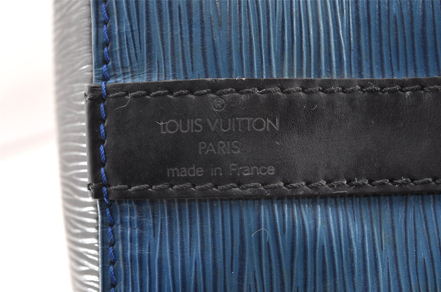 Authentic Louis Vuitton Epi Petit Noe Bi-color Blue x Black Drawstring Bag 6001I