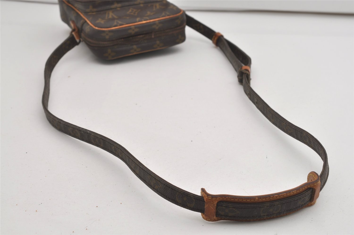 Authentic Louis Vuitton Monogram Amazone Shoulder Cross Bag M45236 LV Junk 6028I