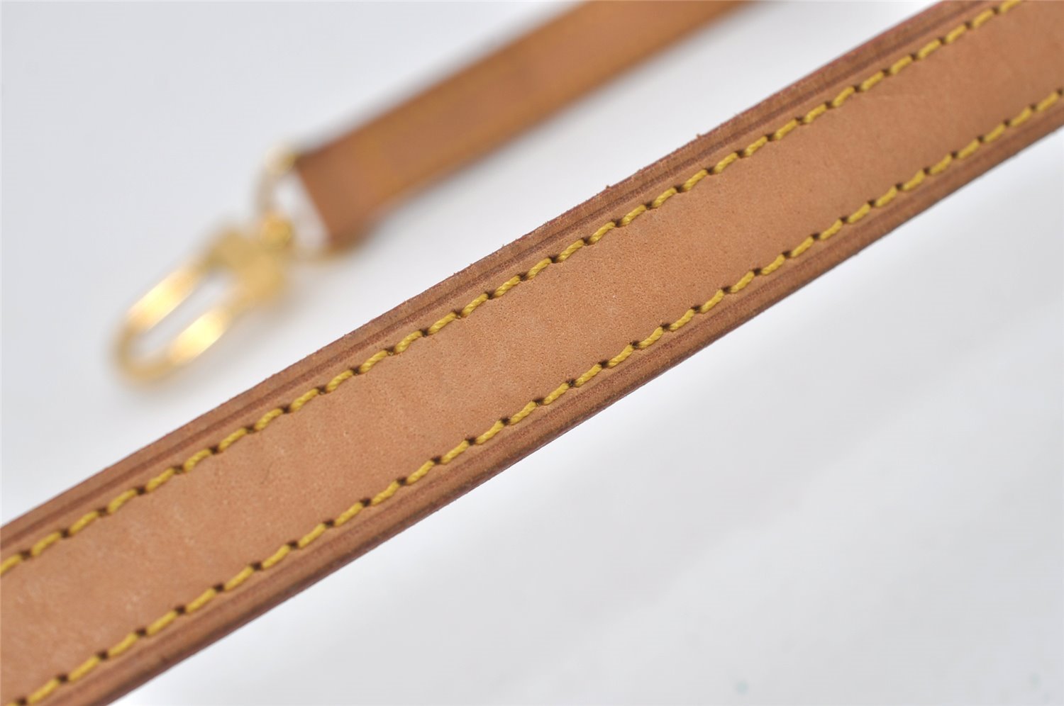 Authentic Louis Vuitton Leather Shoulder Strap Beige 39