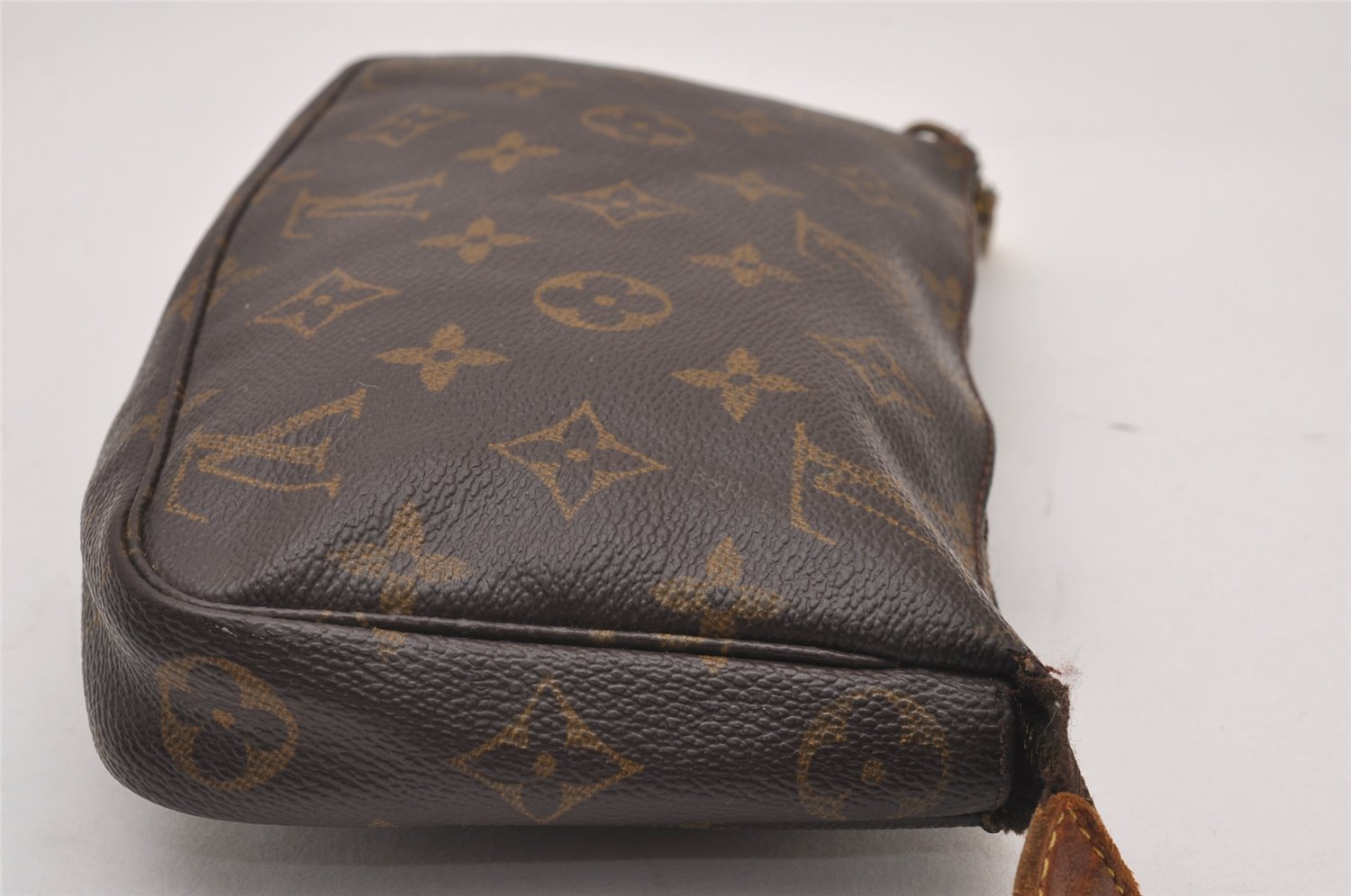 Authentic Louis Vuitton Monogram Pochette Accessoires Shoulder Cross Pouch 6040I