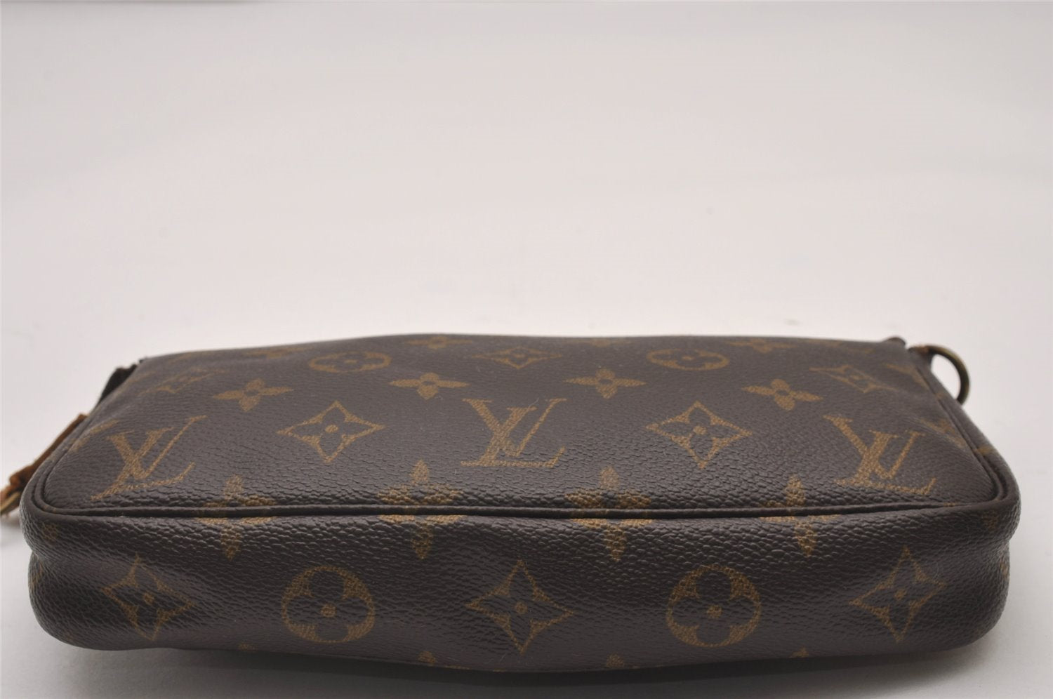 Authentic Louis Vuitton Monogram Pochette Accessoires Shoulder Cross Pouch 6040I