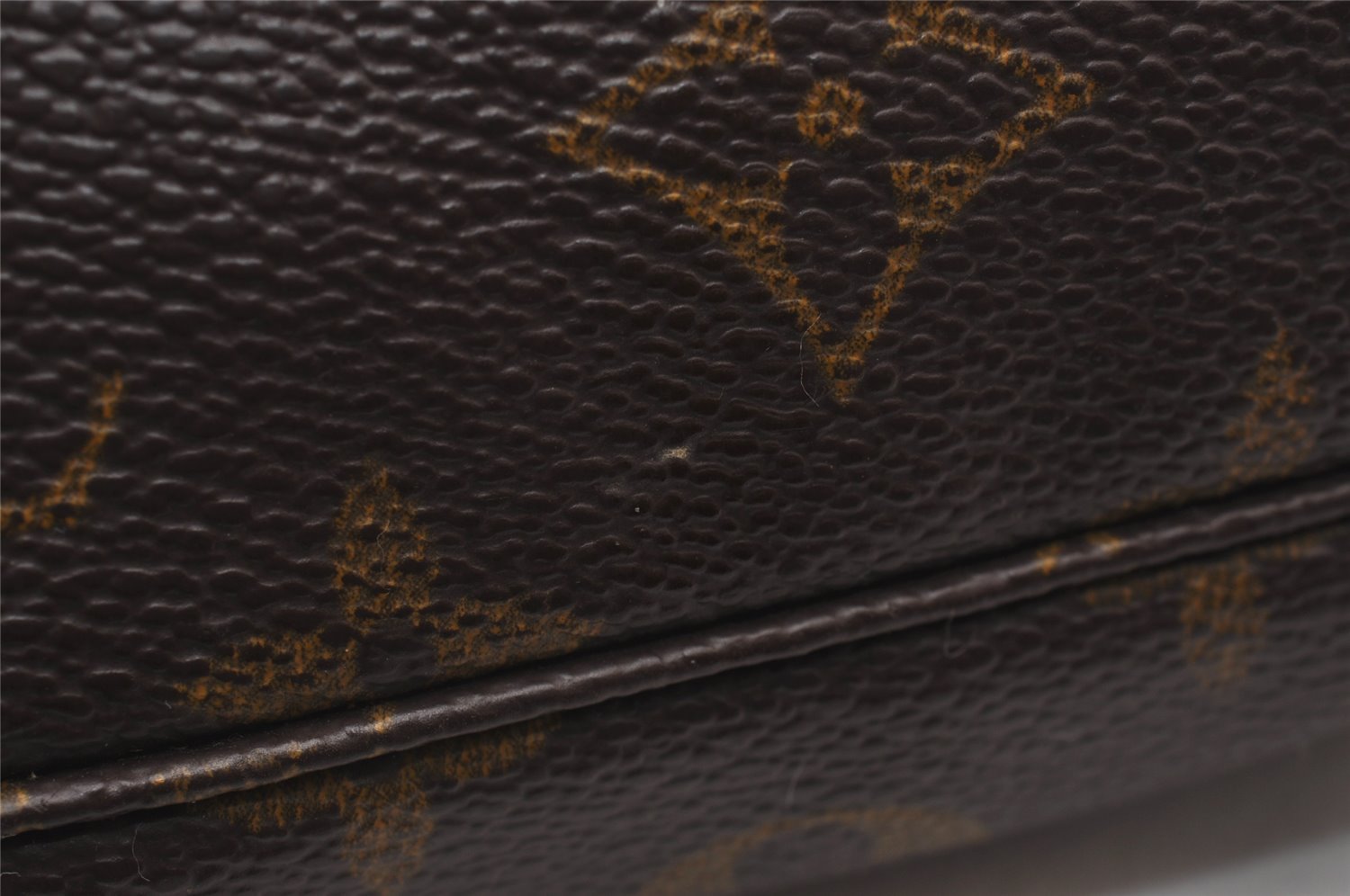 Authentic Louis Vuitton Monogram Pochette Accessoires Shoulder Cross Pouch 6040I