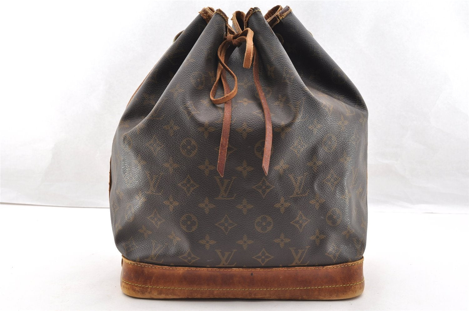 Authentic Louis Vuitton Monogram Noe Shoulder Drawstring Bag M42224 LV 6050I