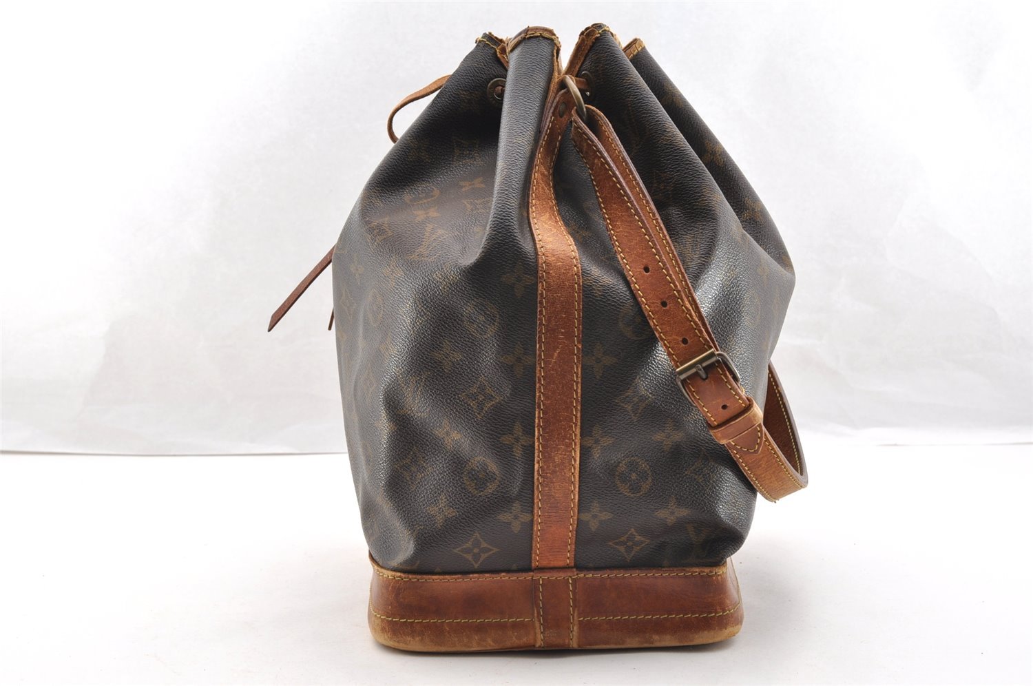 Authentic Louis Vuitton Monogram Noe Shoulder Drawstring Bag M42224 LV 6050I
