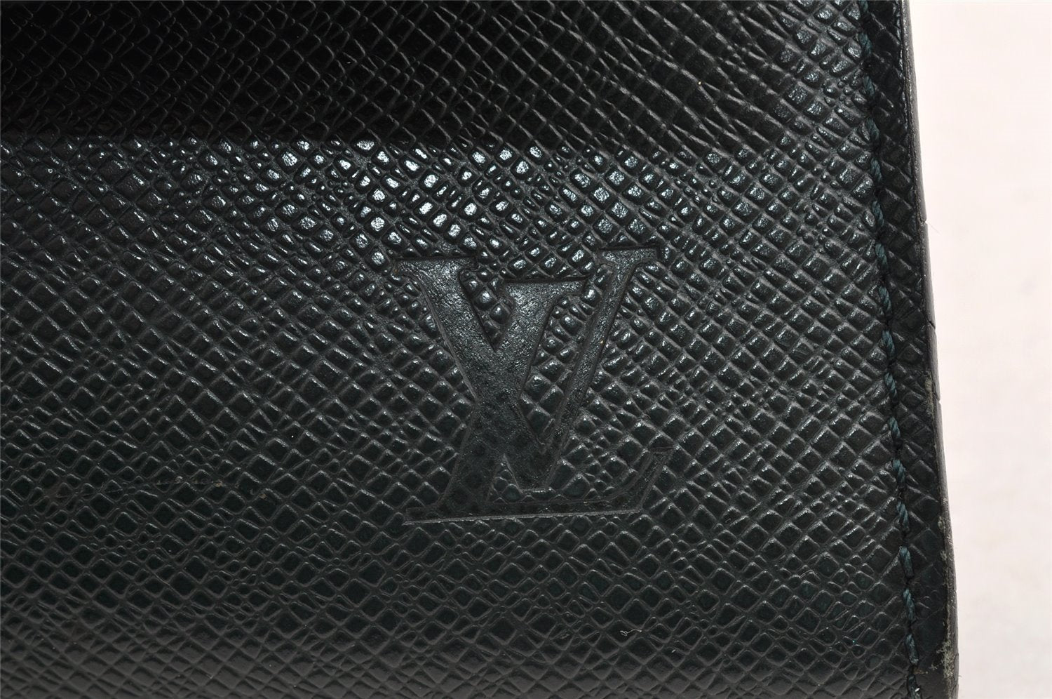 Auth Louis Vuitton Taiga Volga Document case Clutch Bag Green M30204 LV 6053I