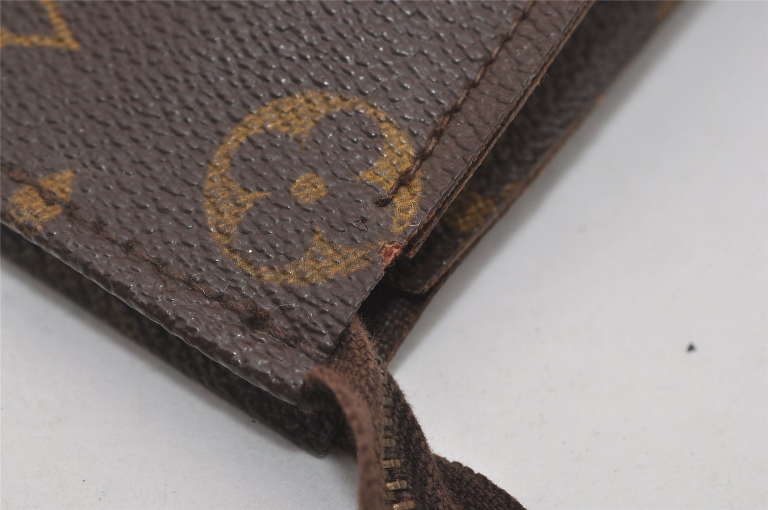 Auth Louis Vuitton Monogram Poche Toilette 26 Cosmetics Pouch Old Model LV 6083I