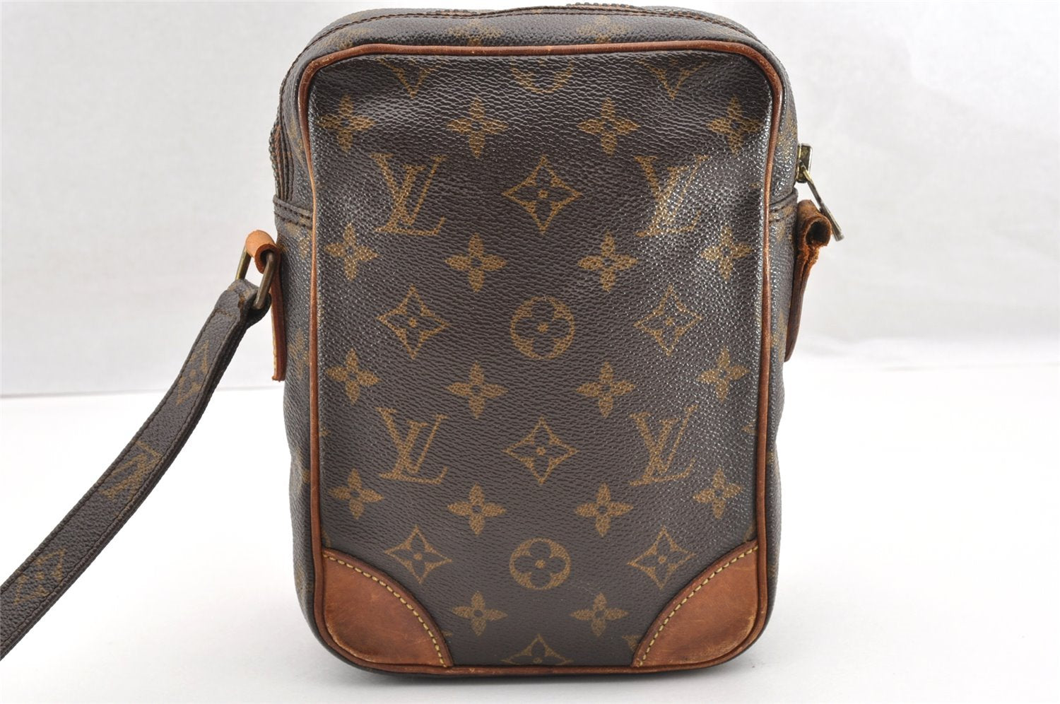 Authentic Louis Vuitton Monogram Amazone Shoulder Cross Bag M45236 LV Junk 6089I