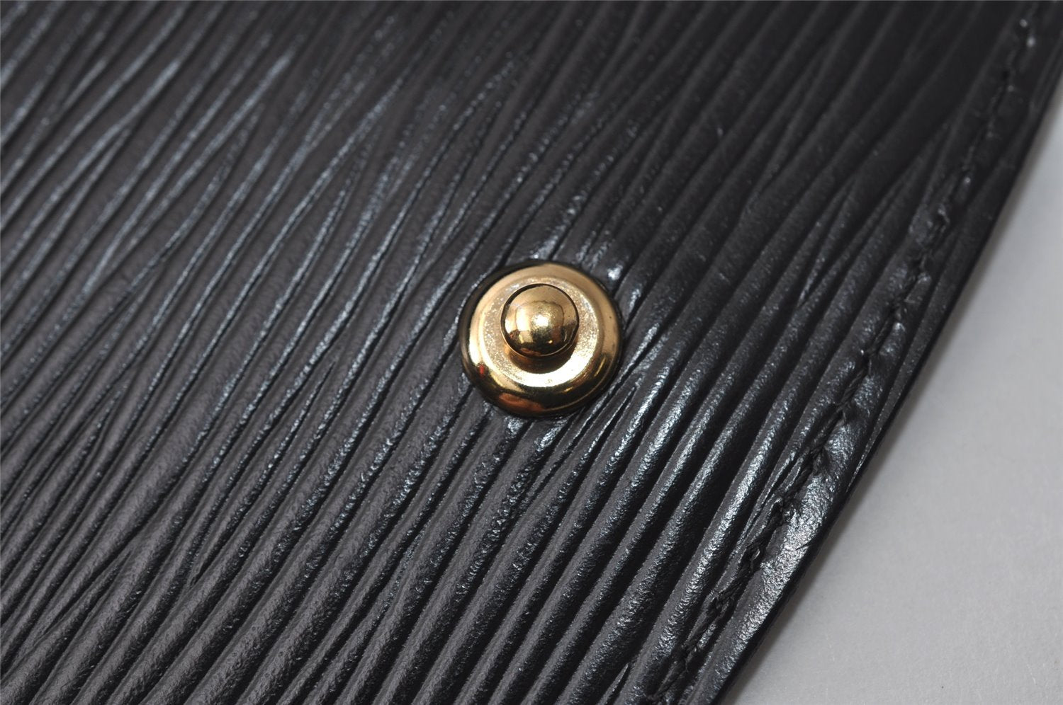 Authentic Louis Vuitton Epi Montaigne 23 Clutch Hand Bag Black M52662 LV 6096I