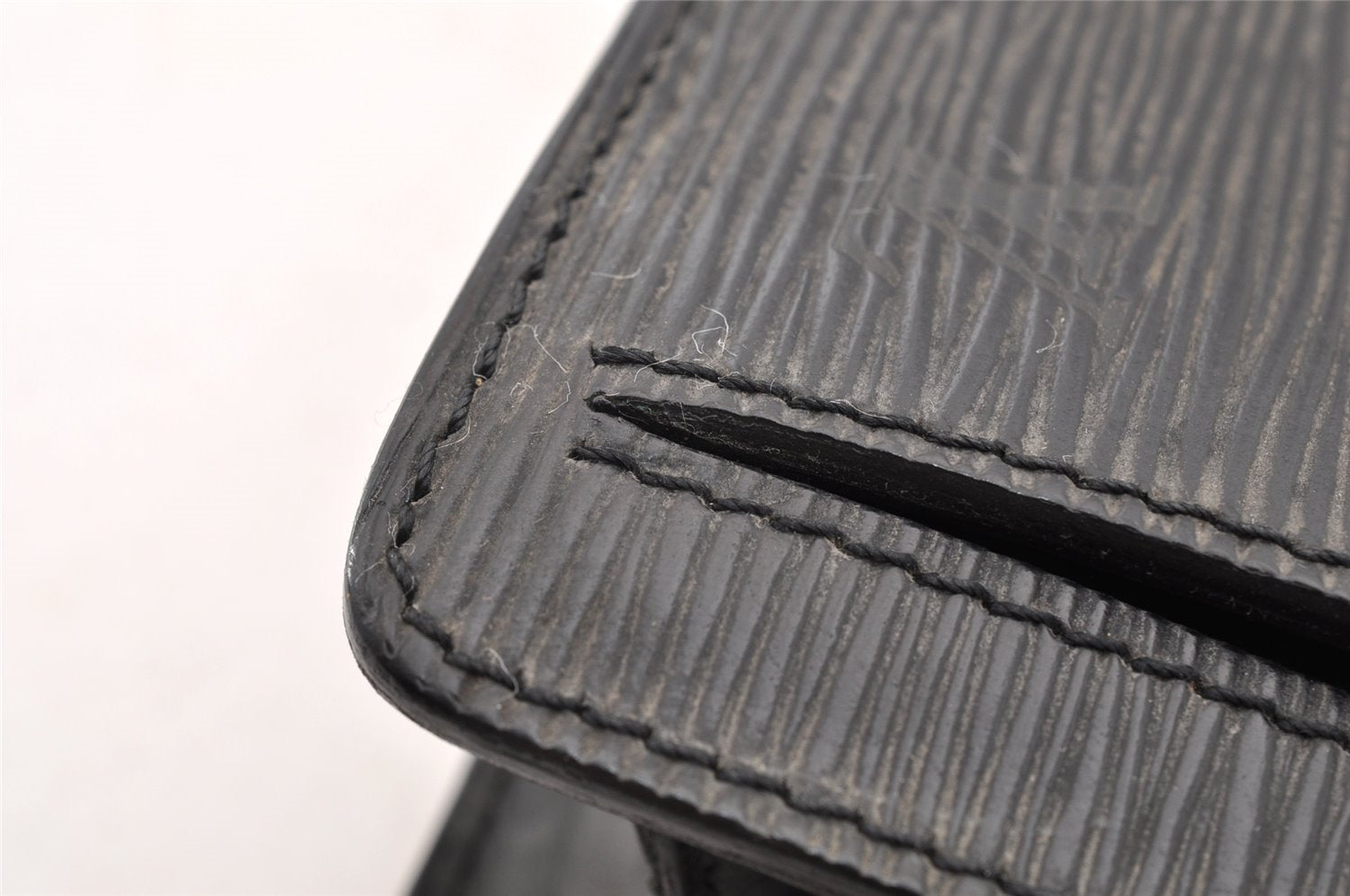 Authentic Louis Vuitton Epi Sellier Dragonne Clutch Bag Black M52612 LV 6097I