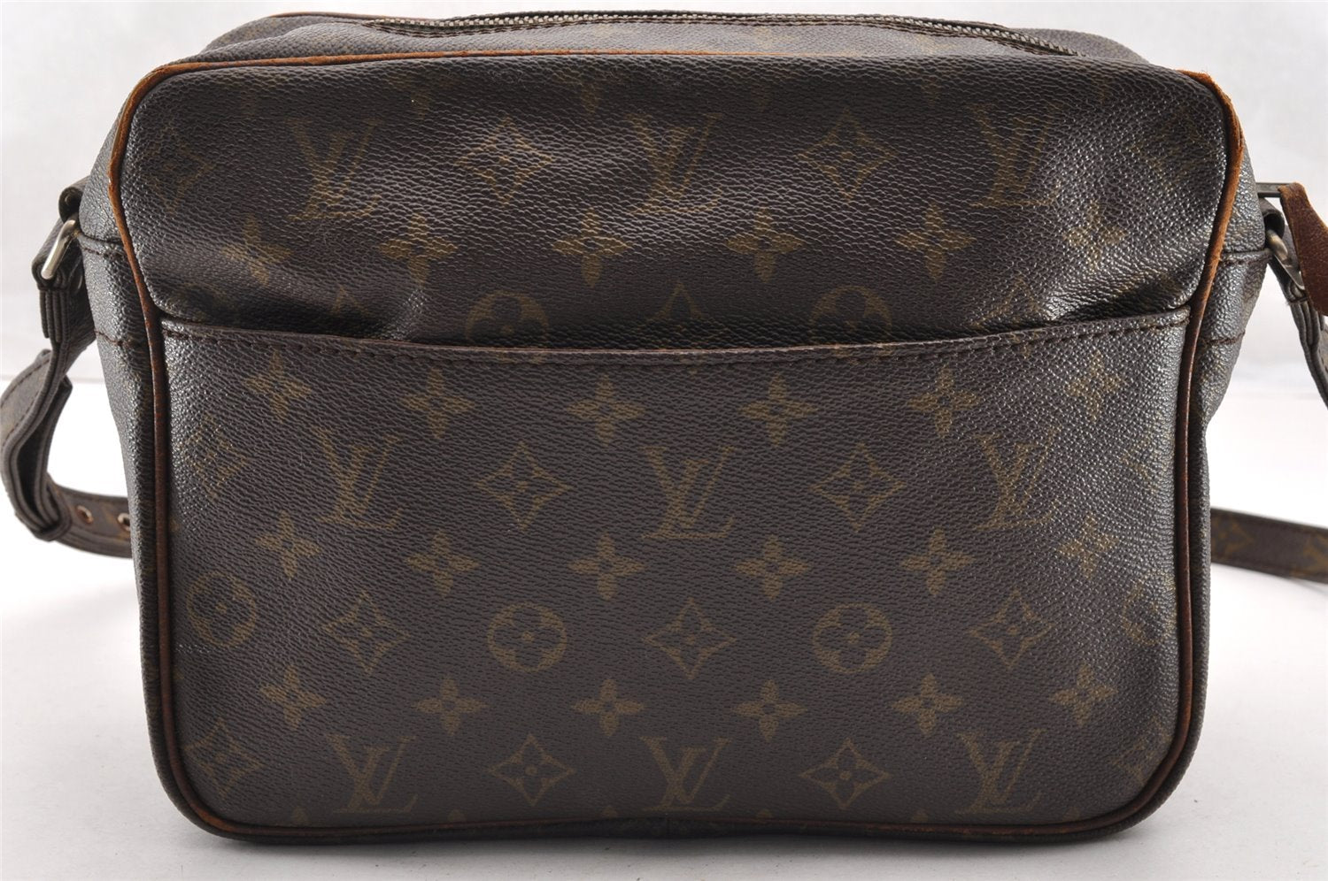 Authentic Louis Vuitton Monogram Nile Shoulder Cross Body Bag Old Model LV 6104I