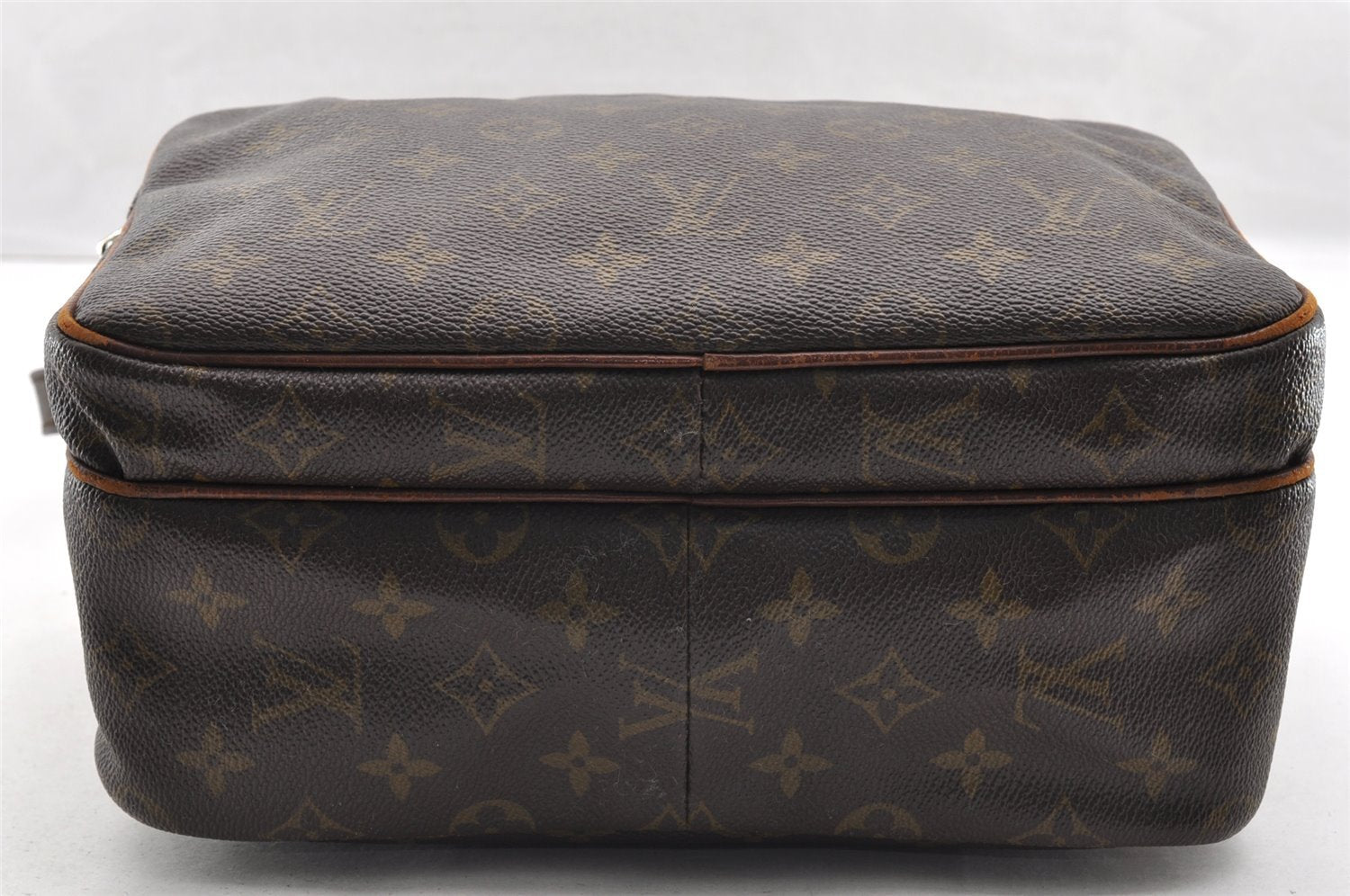 Authentic Louis Vuitton Monogram Nile Shoulder Cross Body Bag Old Model LV 6104I