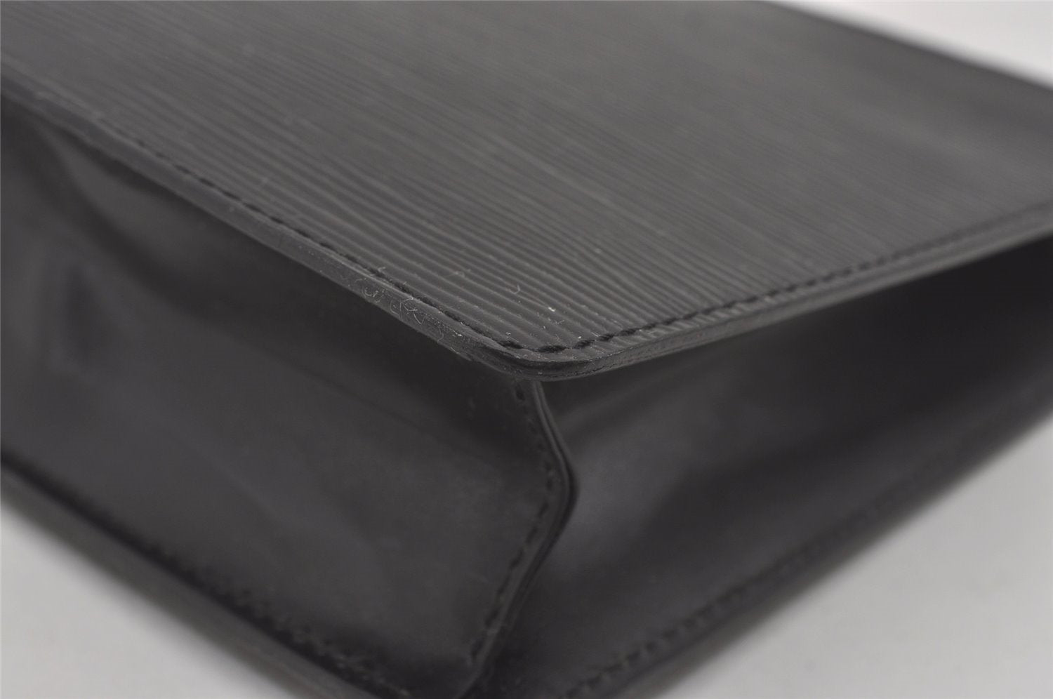 Authentic Louis Vuitton Epi Pochette Homme Clutch Hand Bag Black M52522 LV 6107I